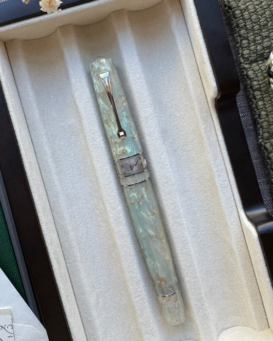 Serenity: Momento Zero (14K Gold Nib)